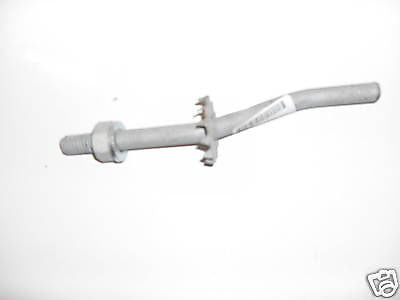 Single cranked leg striker self locking field gate set