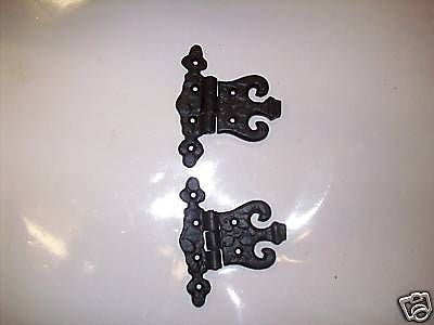 Pair of Antique look unequal butterfly hinges black