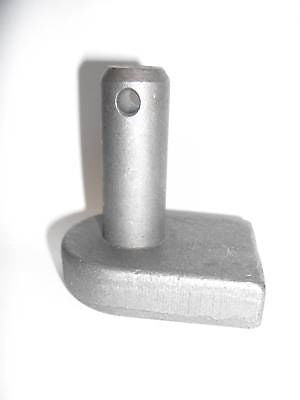 Selfcolour gate hook to weld flat base 19 mm farm field