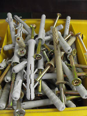 (TEN) 8mm x 80mm hammerscrew nylon fixing