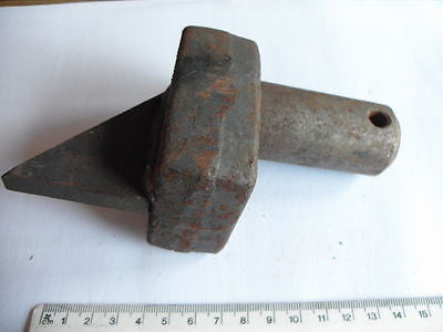Selfcolour gate hook to weld flat base 33mm farm field