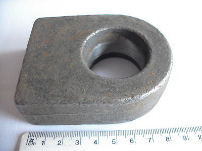 Self colour gate eye to weld flat base 33 mm hole